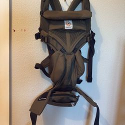 Ergo baby carrier