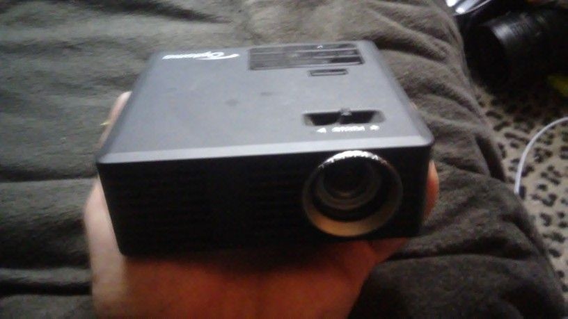 OPTOMA MINI HD PROJECTOR
