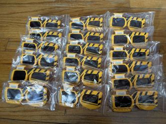 New Set of 18 Construction Themed Party Glasses.