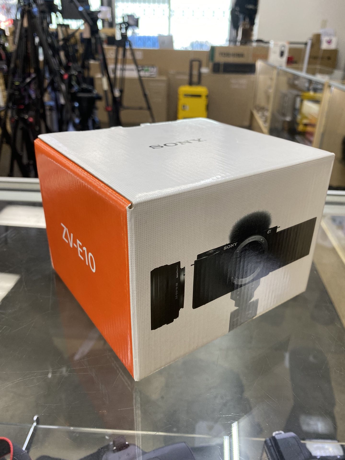 Sony ZV-E10 Digital Camera Kit