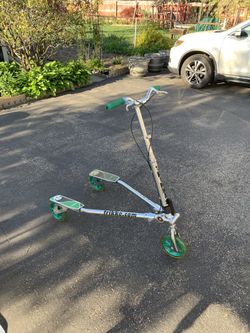 Trikke Carving Scooter