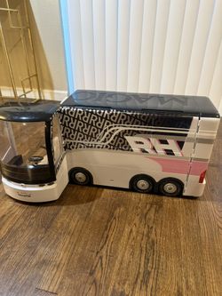Barbie Bus