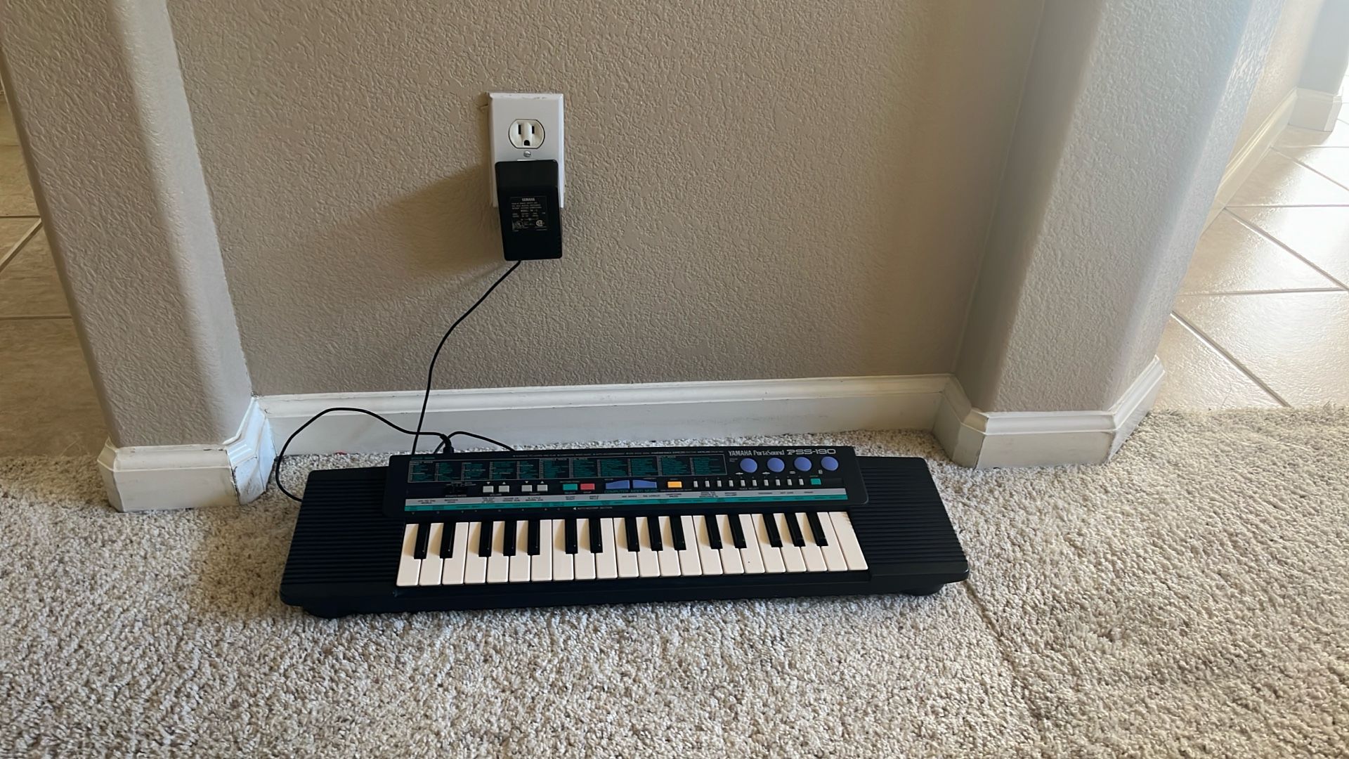 Yamaha PortaSound PSS-190 Keyboard for sale!