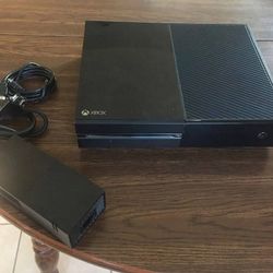 Xbox One 500gb **READ DESCRIPTION 