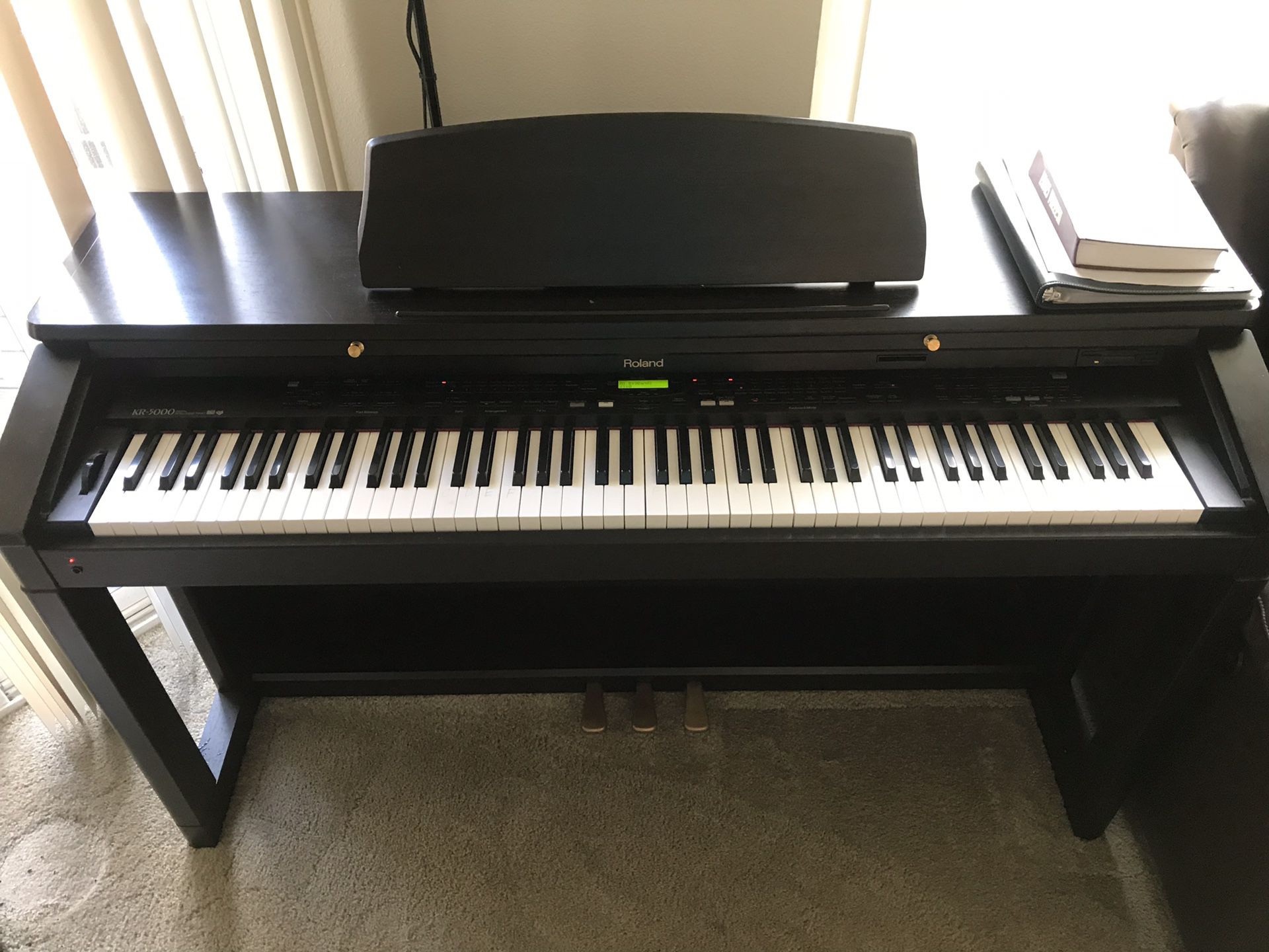 Roland KR-5000 digital piano