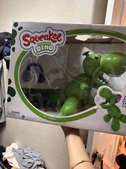 Squeakee the balloon dino toy