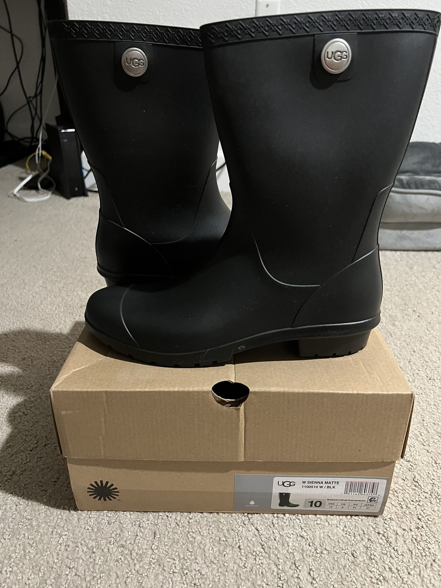 Ugg Rain Boots - Women Size 10