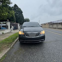 2011 Chrysler Town & Country