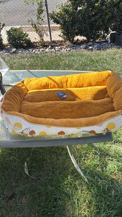 Disney Winnie the Pooh Pet Bed