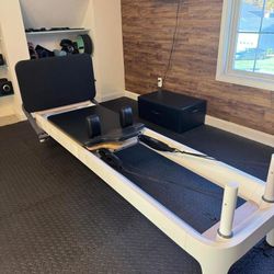 Balanced Allegro Pilates Machine 