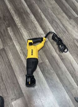 DEWALT ELECTRIC 12AMPS SAWZALL 