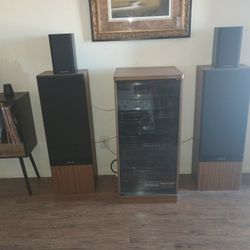 Kenwood Stereo System 