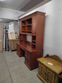 Home Office Desk w/ Hutch Storage