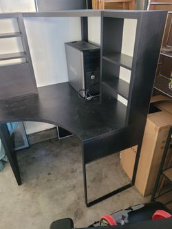 Computer desk
