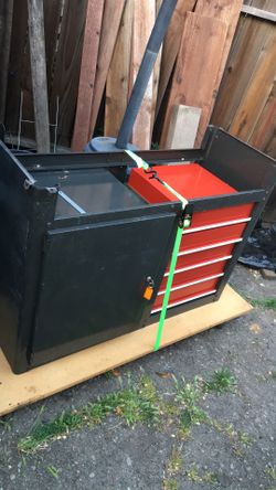 Mesa con Caja de herramienta
