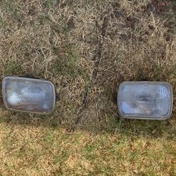 Mazda B2200 B2000 Headlights (glass)