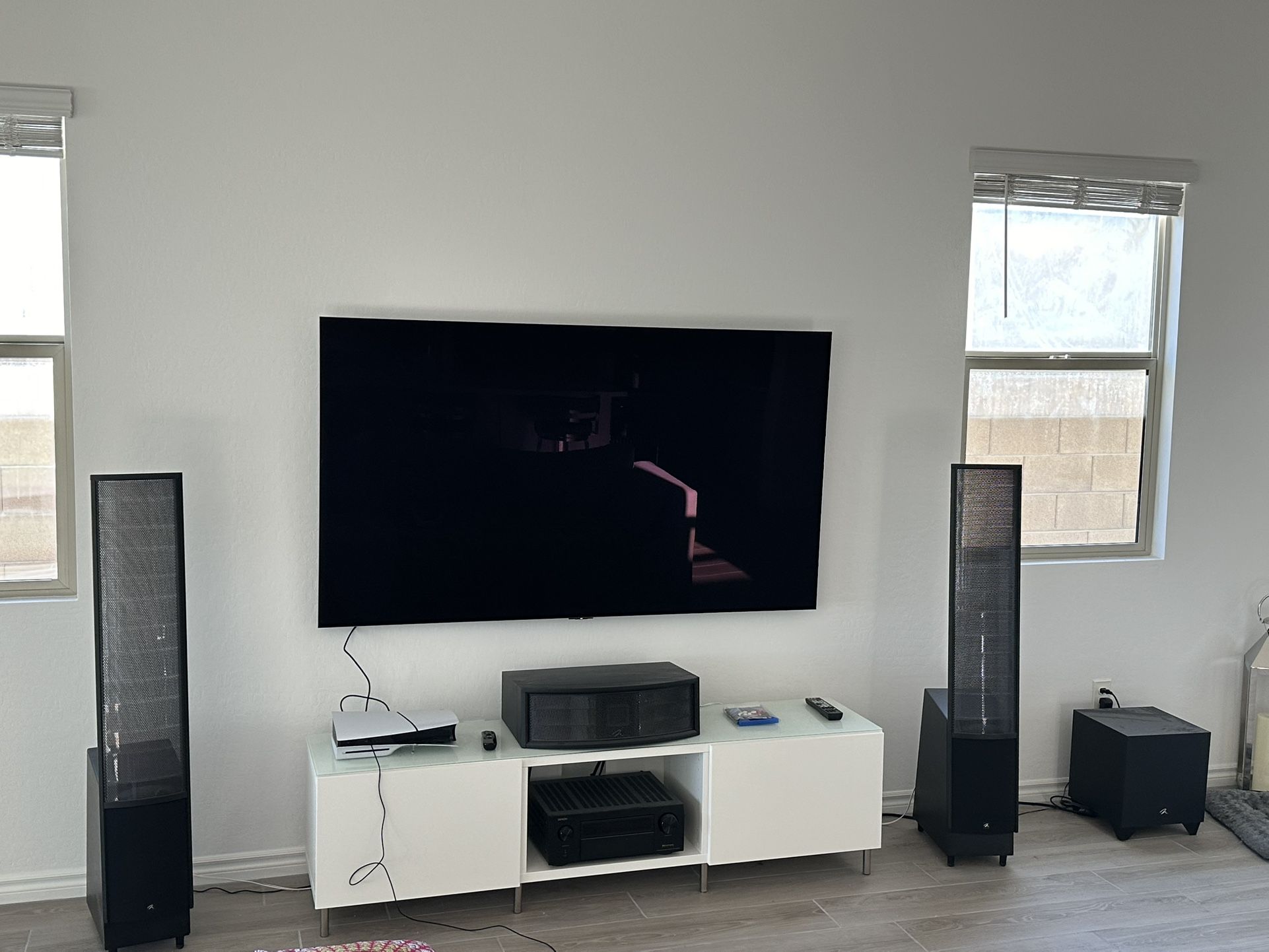 LG 77 Inch G3 OLED TV W/ Flush Mount