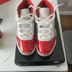 Jordan 11 "Cherry"
