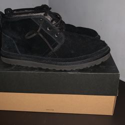 Black Uggs