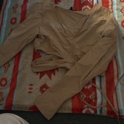 long sleeve cropped shirt