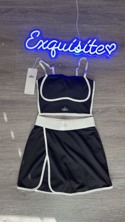 Alo Yoga Black Two-Piece Athletic Set