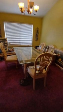 Glass dinning set