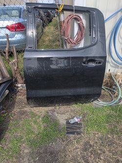 2022 Chevy Silverado Door