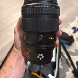 Nikon 135 f/1.8 Plena