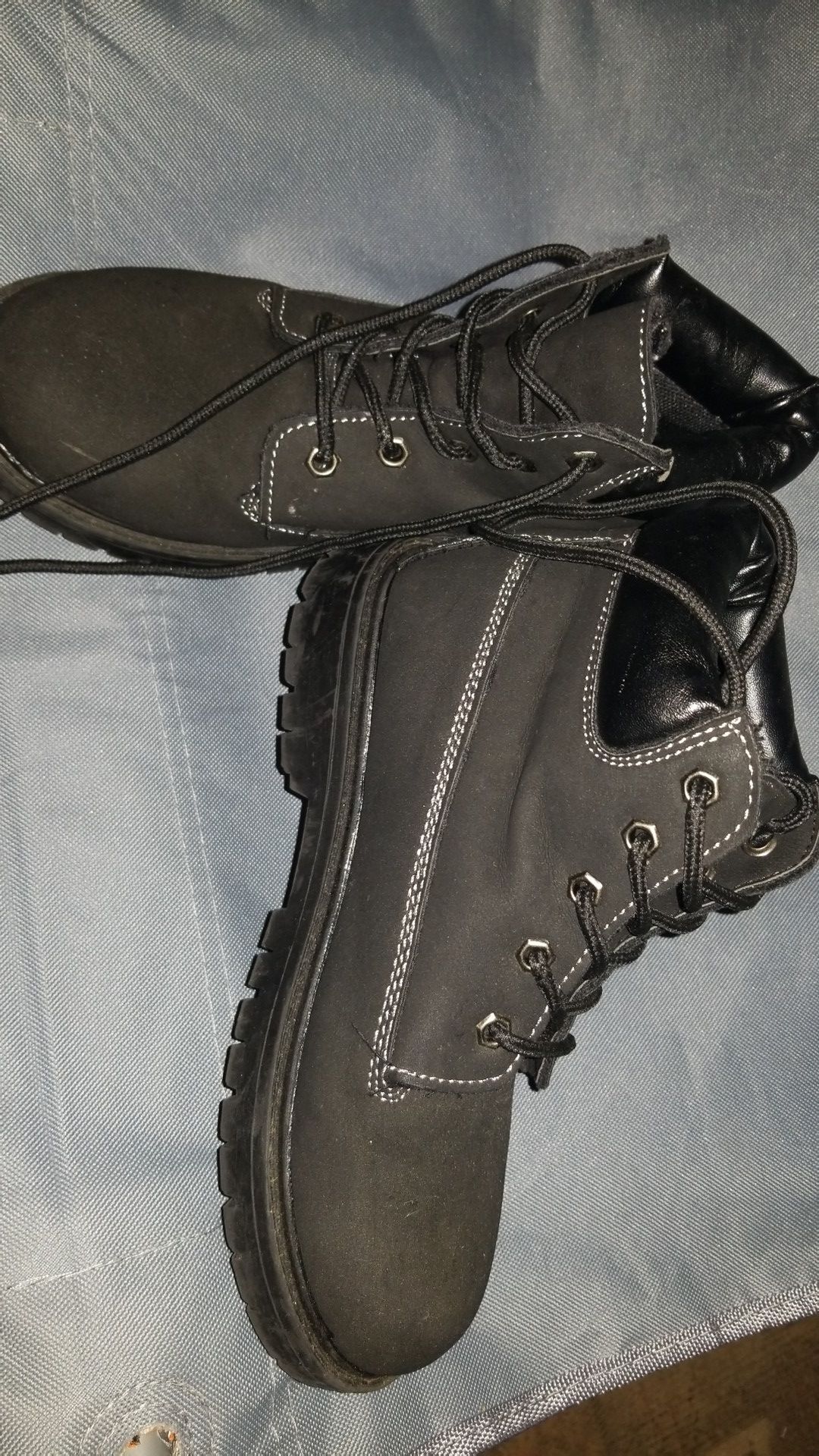 Black Trail Boots