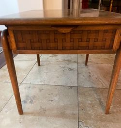LANE Brand - Vintage / Antique MCM - End Table / Side Table 