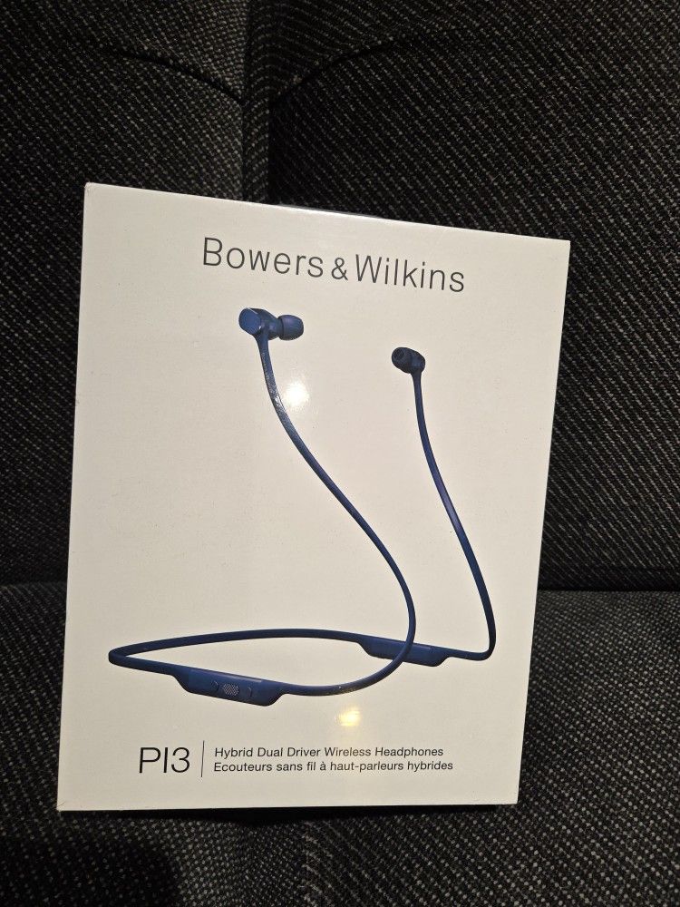 NEW IN BOX UNOPENED BOWERS AND WILKIN PI3 IN-EAR HEADPHONES WIRELESS EARBUD BLUE