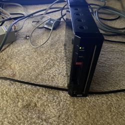 Nitendo Wii Black With Wires 