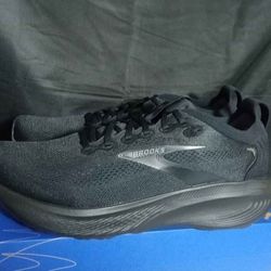 Brooks Men Size 11.5 And 12