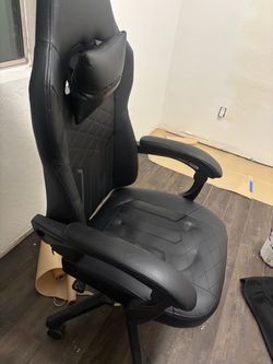 Cougar Black Gaming Chair