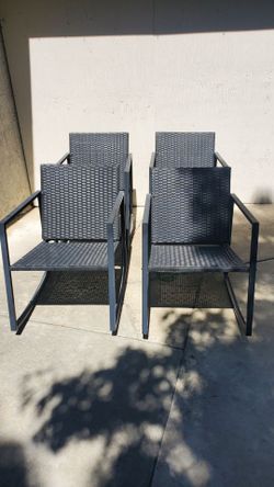 4 Rocking Chairs (Excellent Condition!)