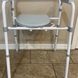 Raised Toilet Seat With Hand Grips