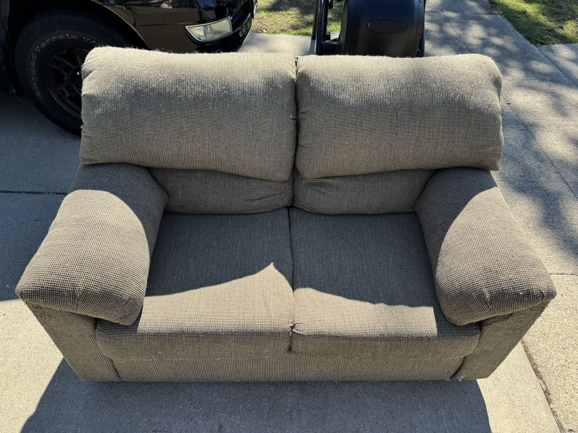Comfortable Small Couch (smoke free home)