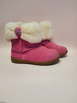 Pink UGGS toddler size 7c