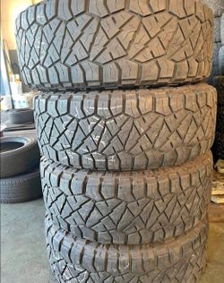 275 70 18 Nitto Tires Con 80% de Vida Las 4