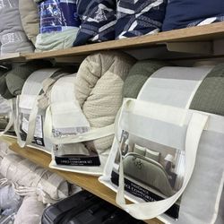 Huge Costco SALE 🔥‼️Blankets 🔥‼️