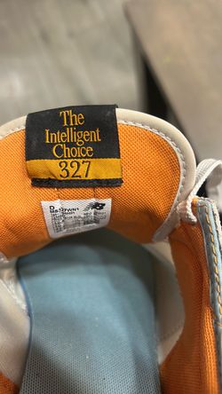 New Balance 327 Moonbeam Orange