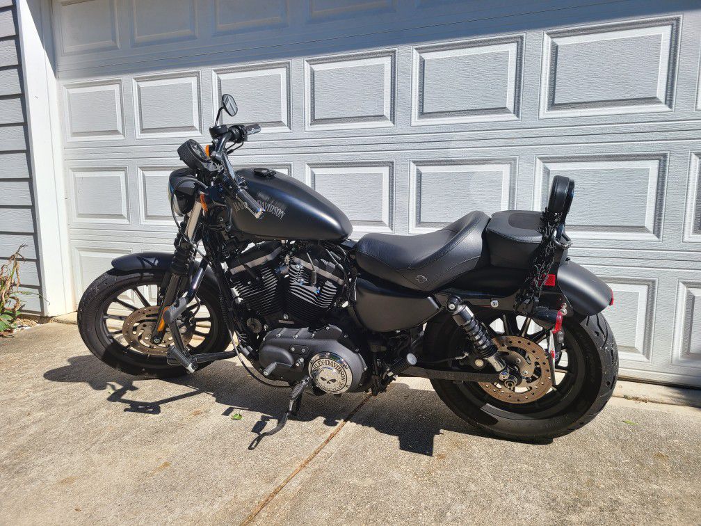 2012 Harley Davidson Iron 883XL