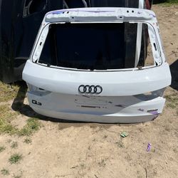 Tailgate Audi Q3 2020