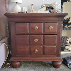 Bedside Dresser 