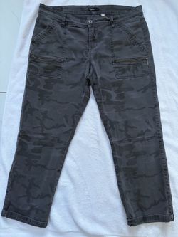 Supplies by UNIONBAY Women’s Size 14 Black Gray Camo Cargo Pants