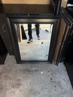 Black mirrors (7)