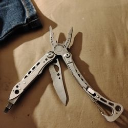 Leatherman tool