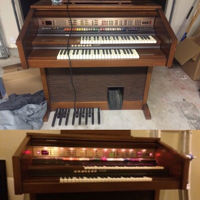 Lowrey Cotillion Organ
