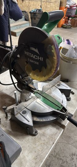 Hitachi 10” compound miter saw