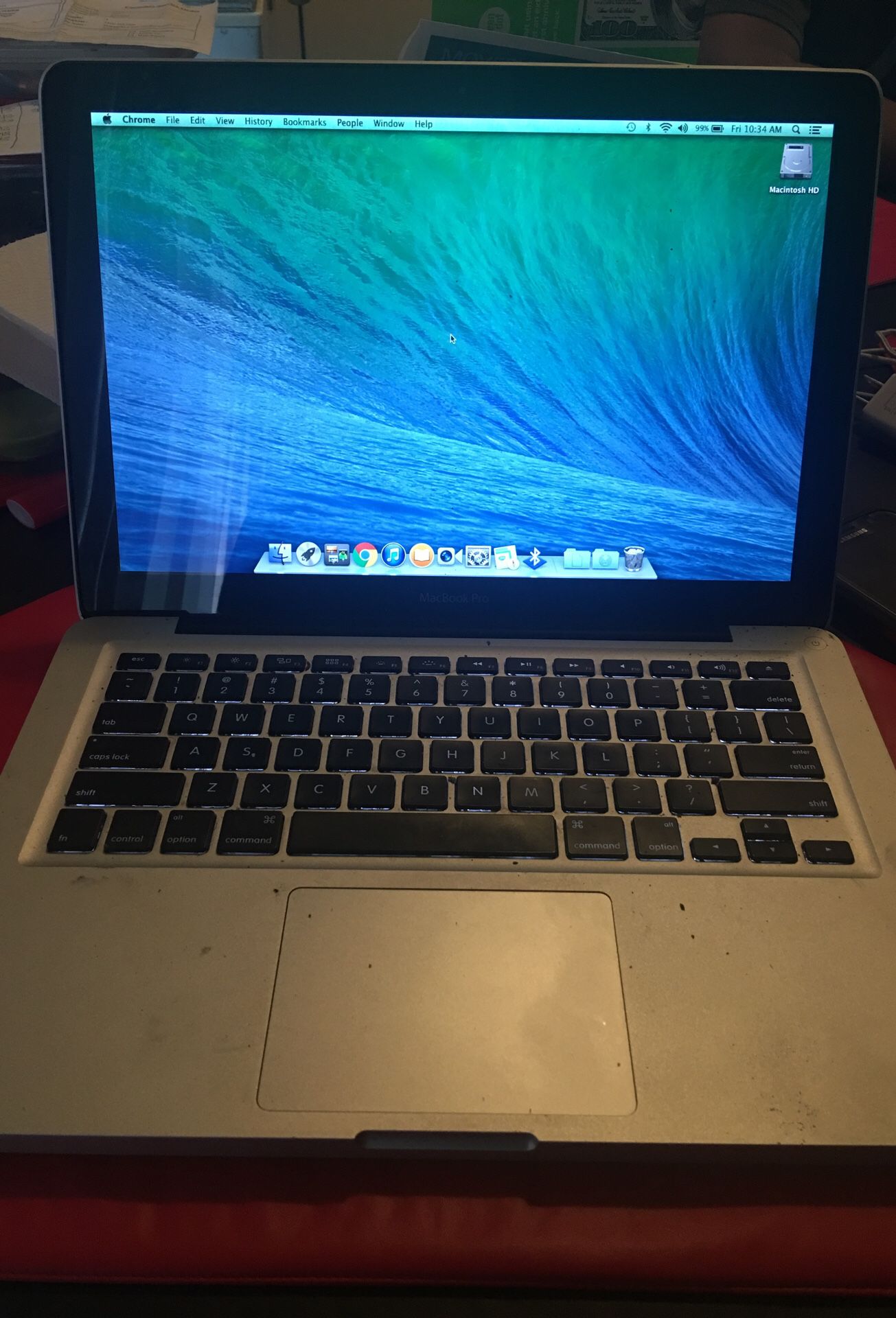 MacBook Pro Late 2011 13inch, i7/6gb/750gb no issues and new battery!